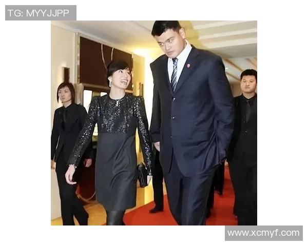 姚明路遇路人表现冷淡引发热议网友纷纷猜测背后原因