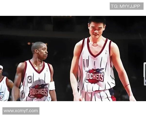 姚明被挑衅引发冲突球场上的激烈对抗与体育精神的碰撞