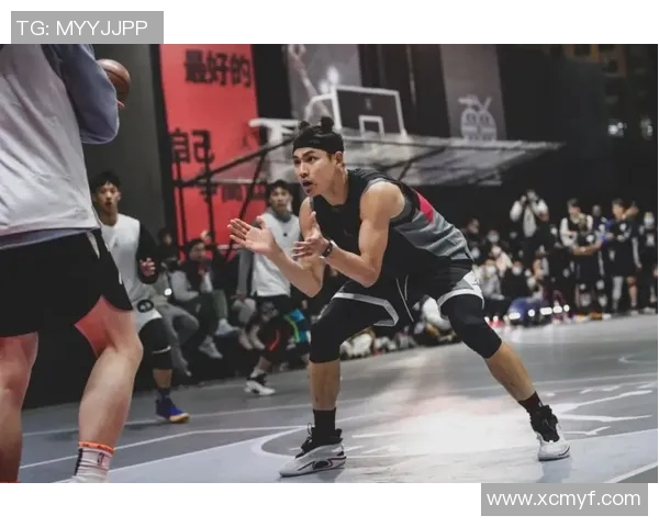 篮球明星慷慨解囊将亲手签名鞋赠予热爱篮球的年轻球迷 篮球明星慷慨解囊将亲手签名鞋赠予热爱篮球的年轻球迷